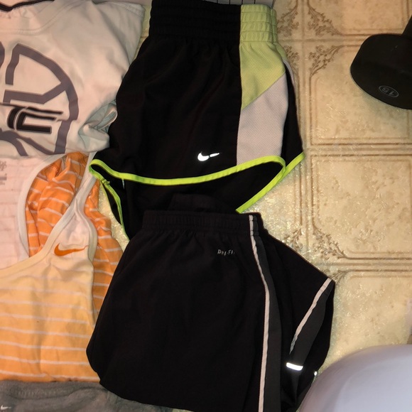 nike clothes!!! - Picture 5 of 5